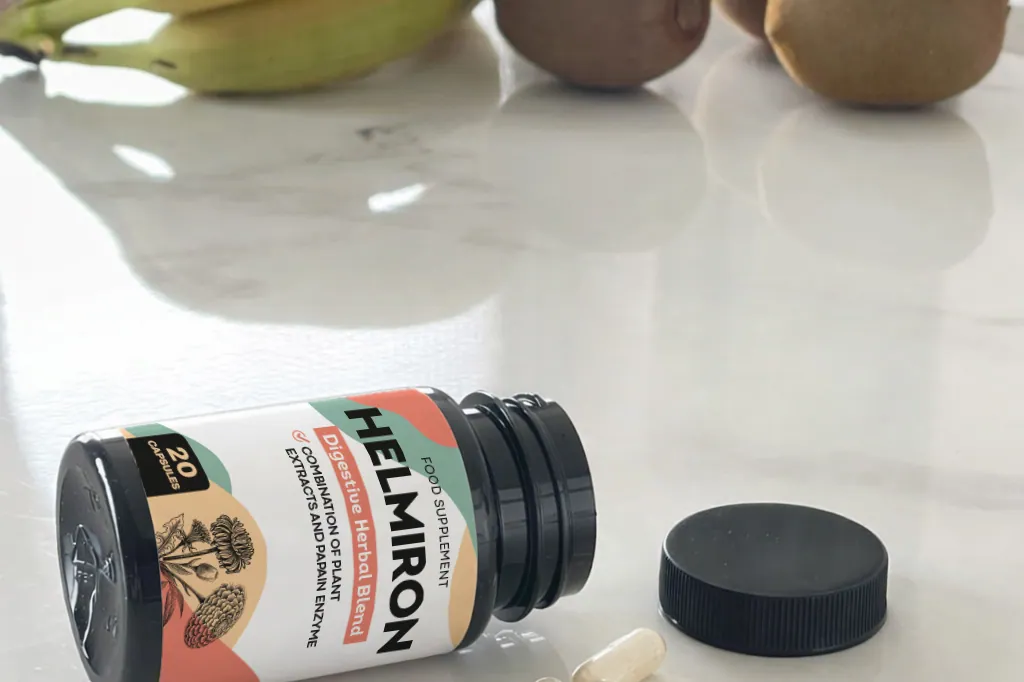Eredeti Helmiron etikett „Digestive Herbal Blend” felirattal, 20 kapszula, fekete doboz